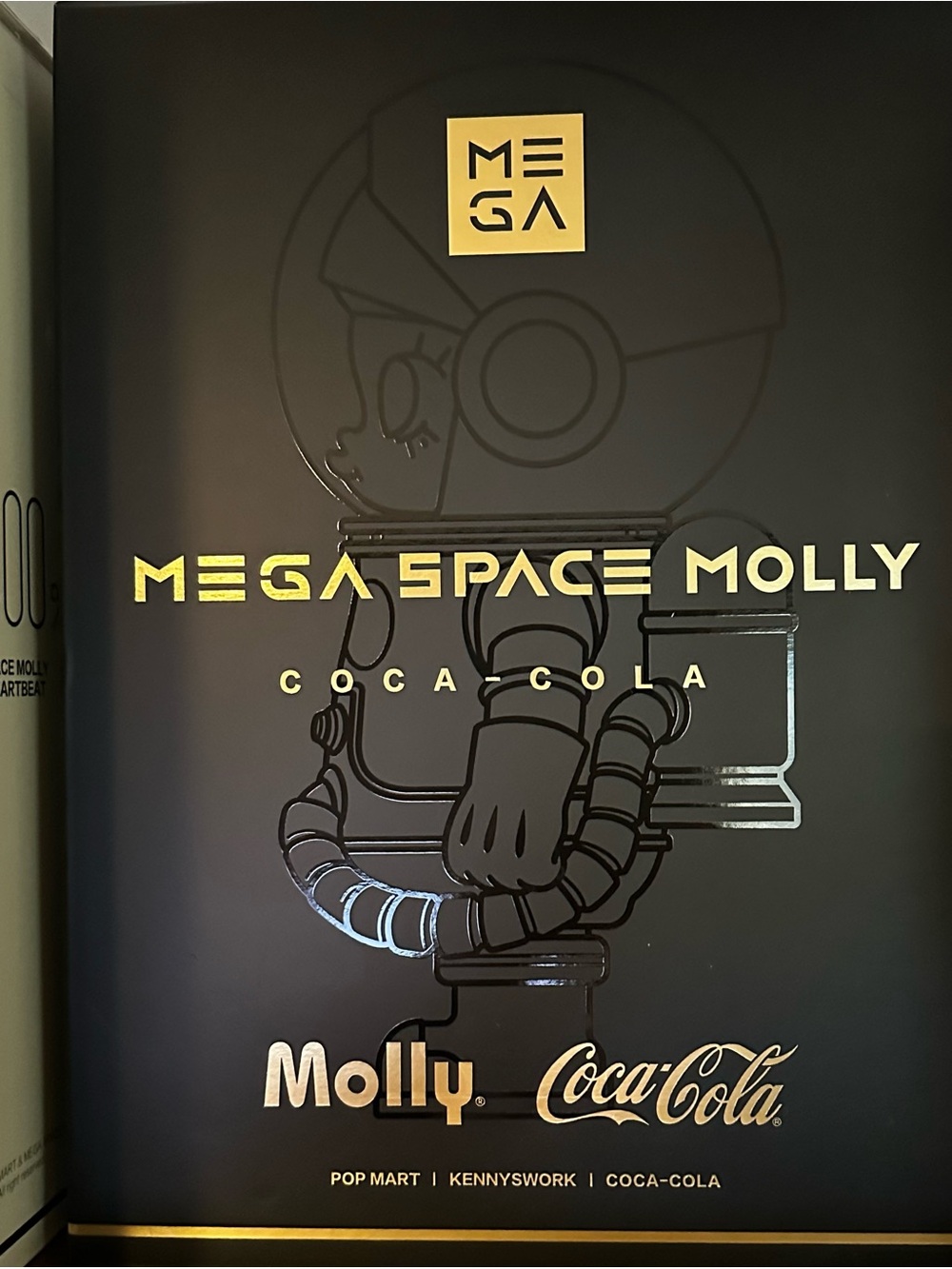 MEGA SPACE MOLLY 400% COCA-COLA VERSION 1 (V1 ) COLLECTIBLE - Picture 9 of 15